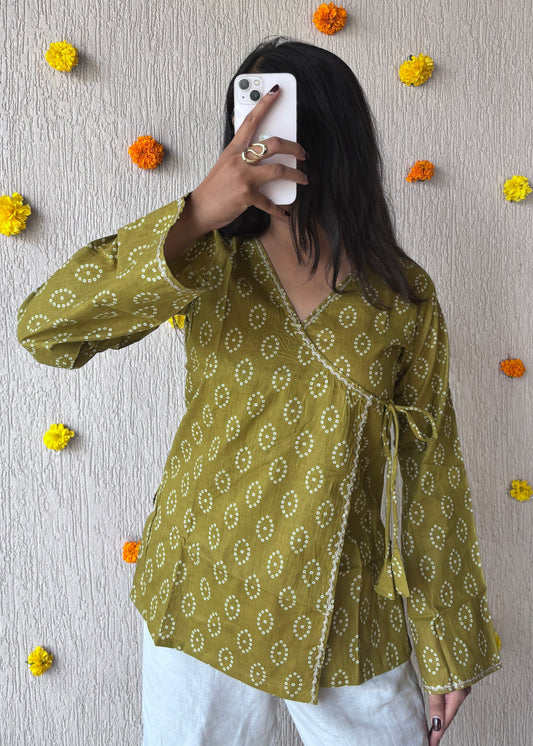 Mehendi Bandhani wrap-tie short kurti