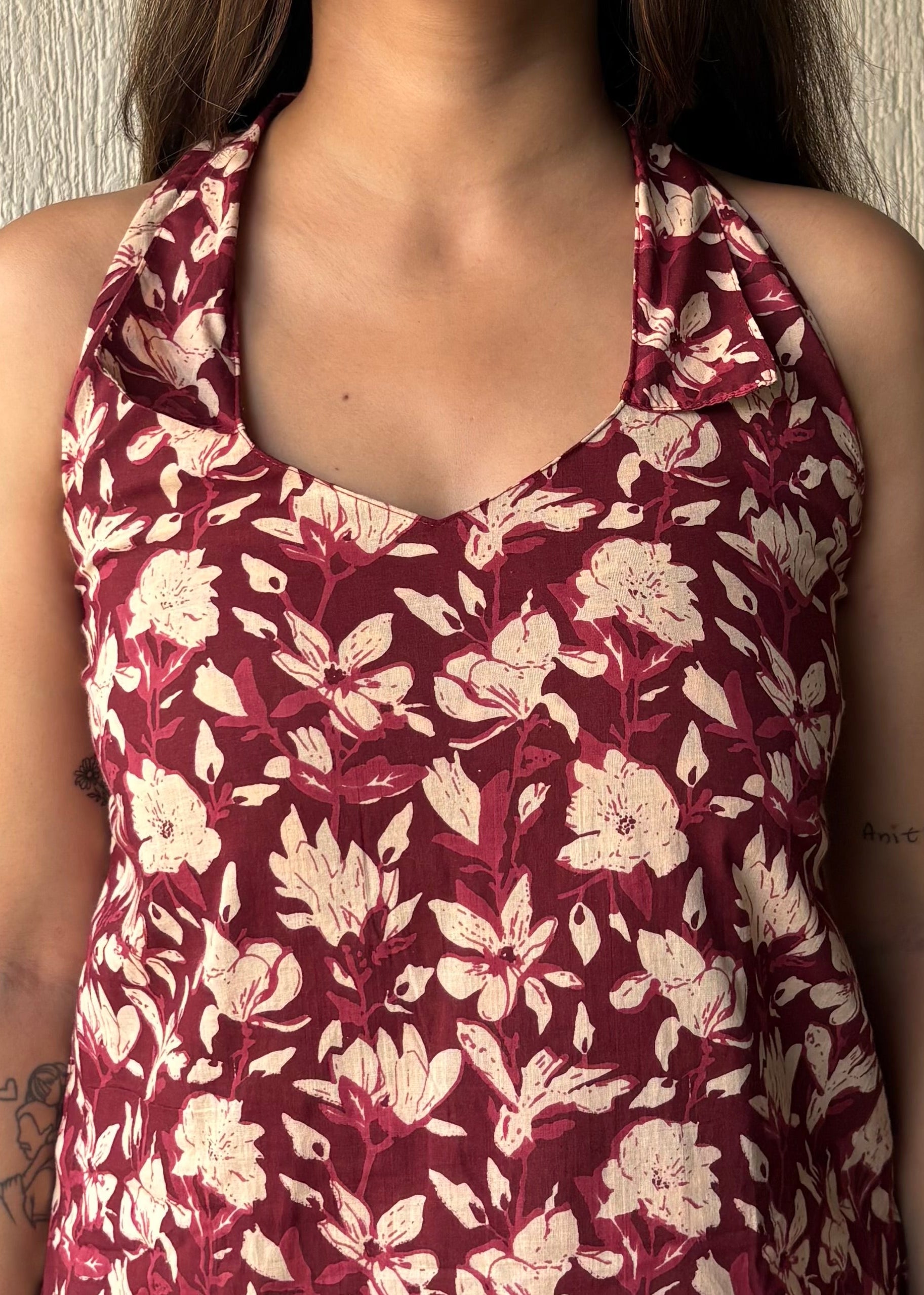Gulaab backless short kurti