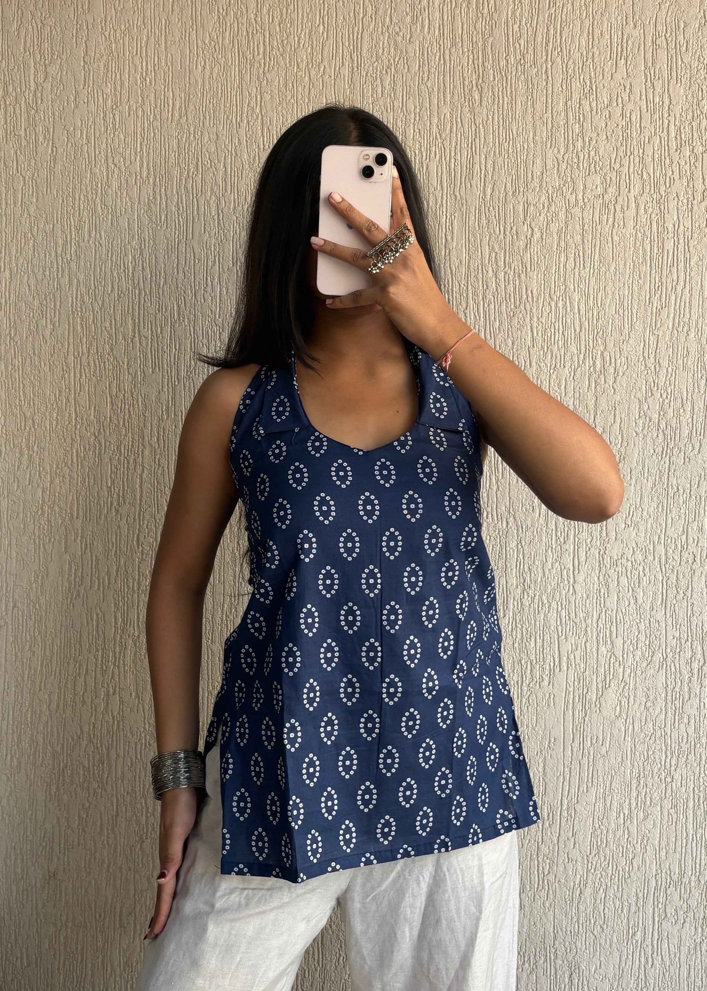 Blue bandhani backless short kurti