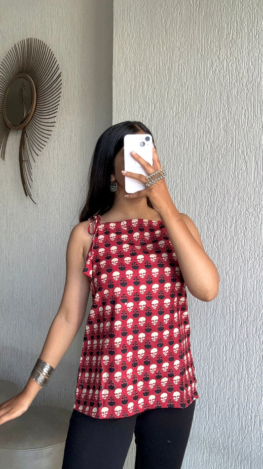 Motifs spaghetti strap short kurti