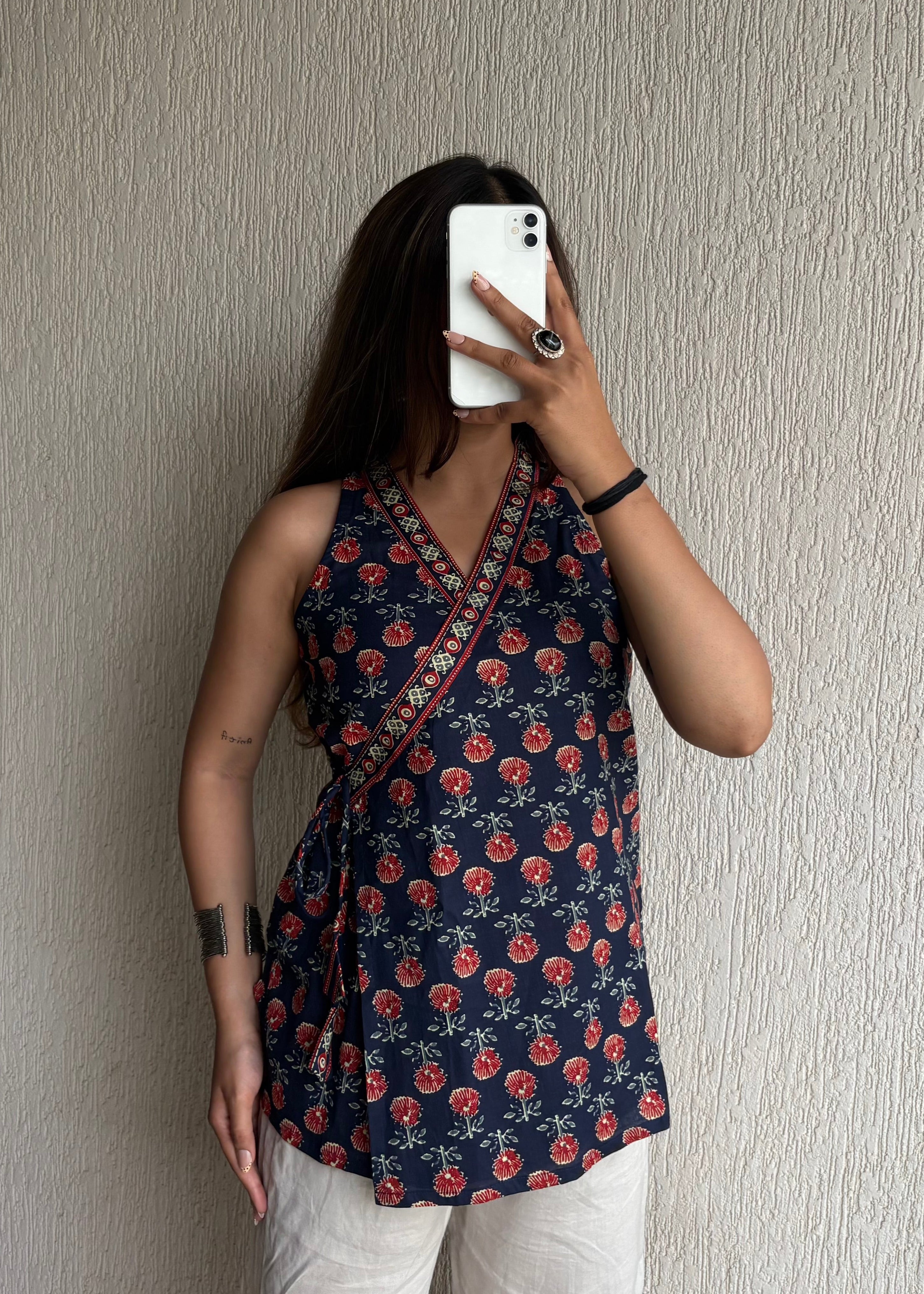 Blue sleeveless wrap-tie short kurti
