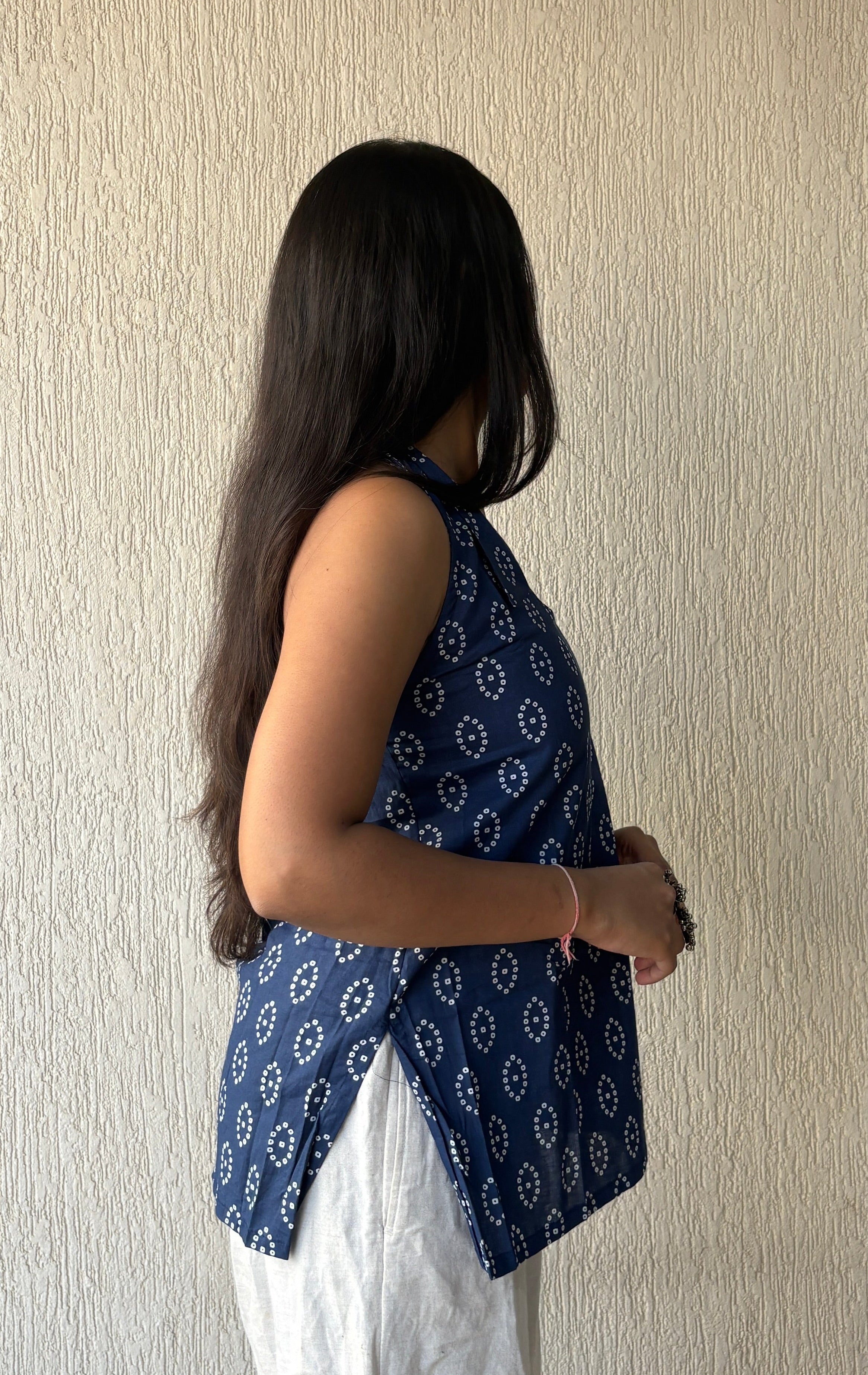 Blue bandhani backless short kurti