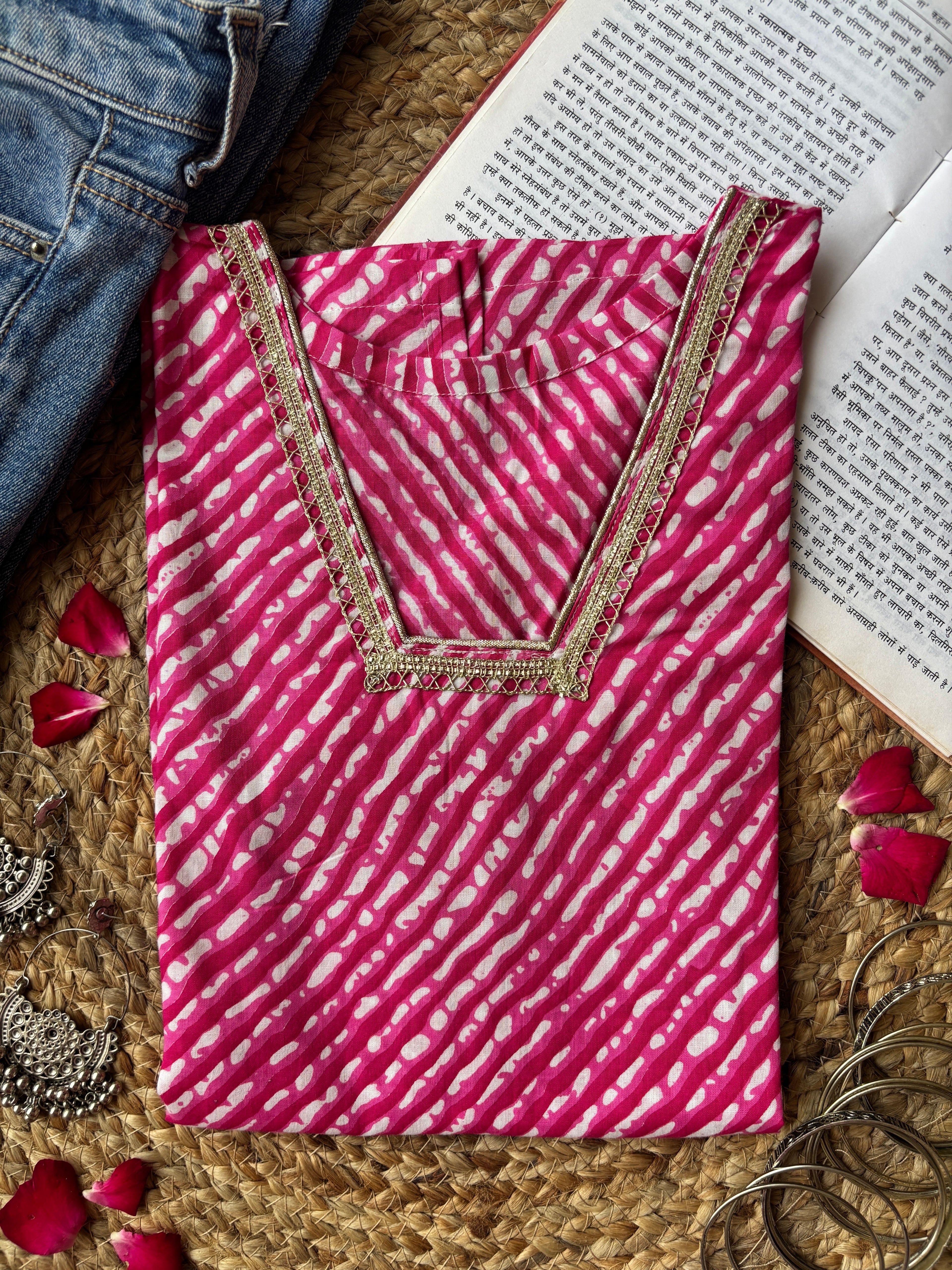 Pink leheriya short kurti