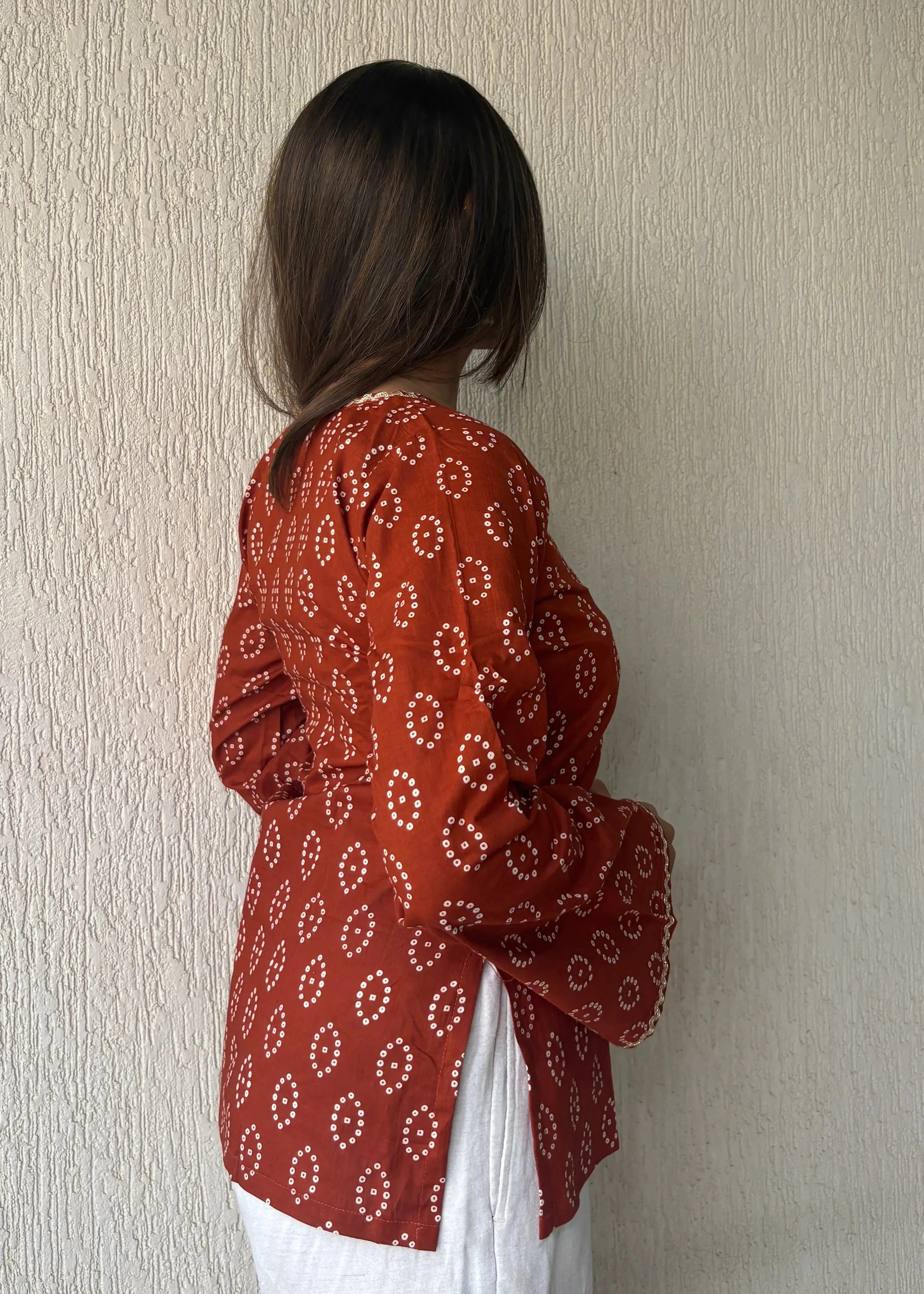 Rust bandhani wrap-tie short kurti