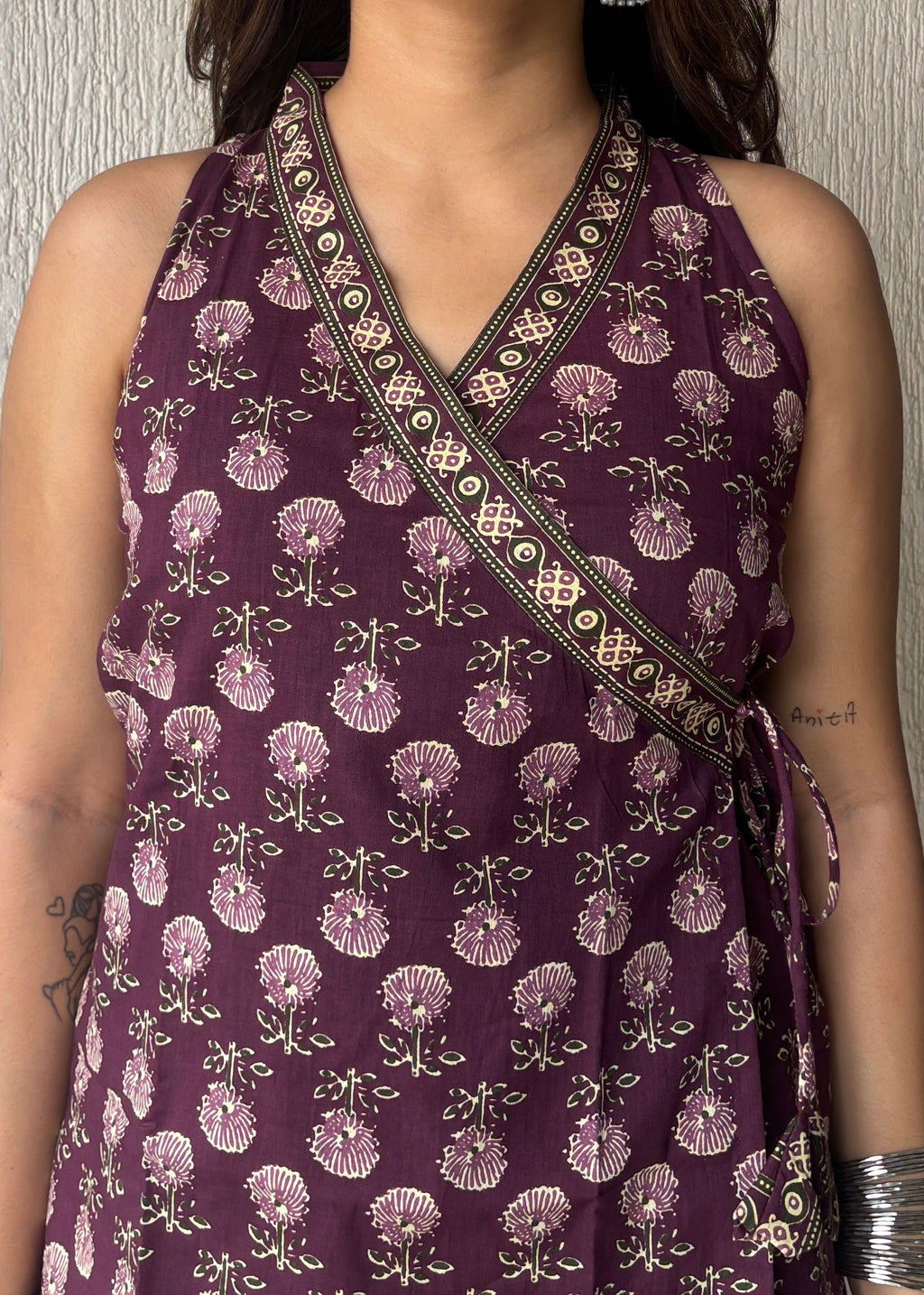 Plum sleeveless wrap-tie short kurti