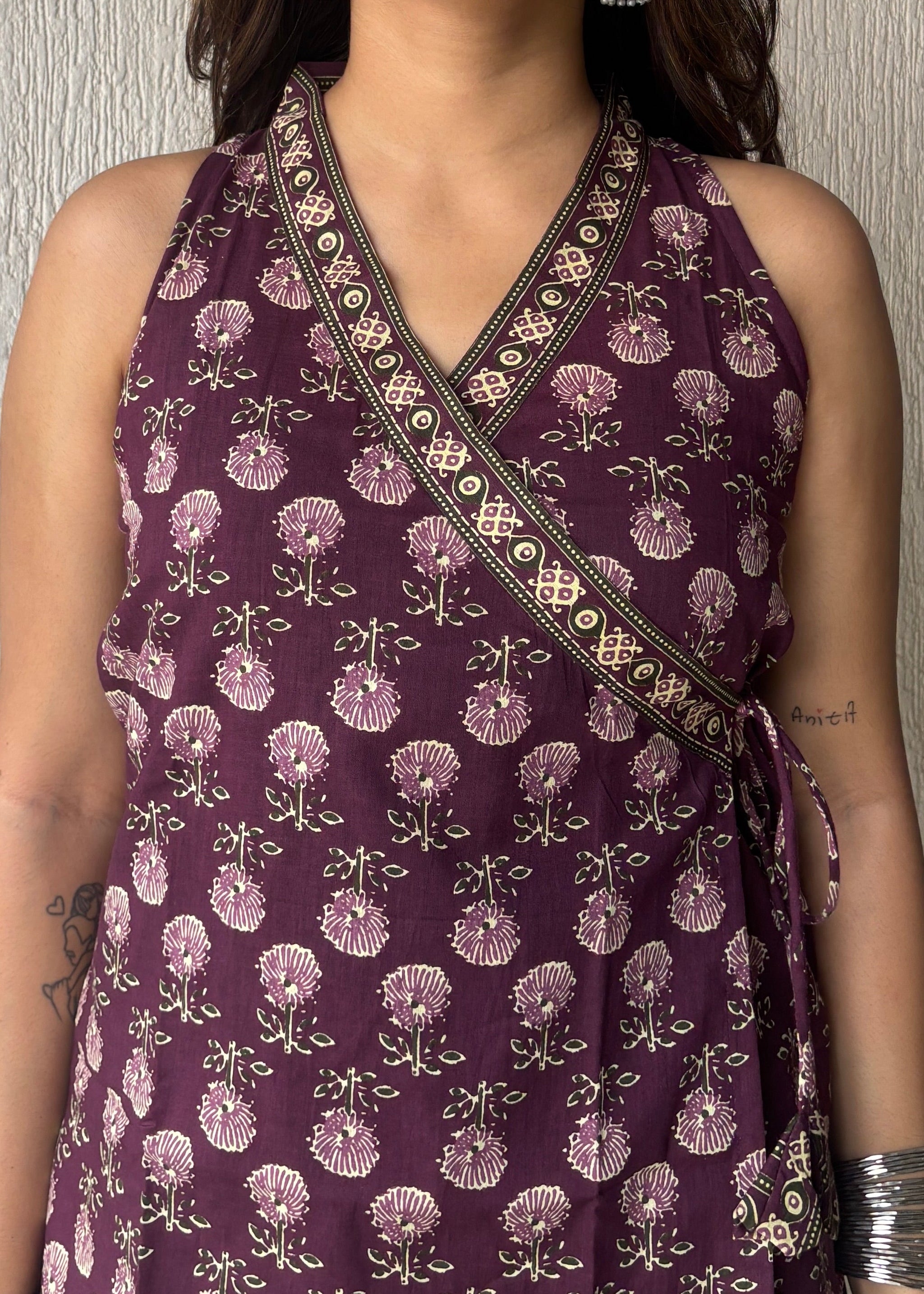 Plum sleeveless wrap-tie short kurti