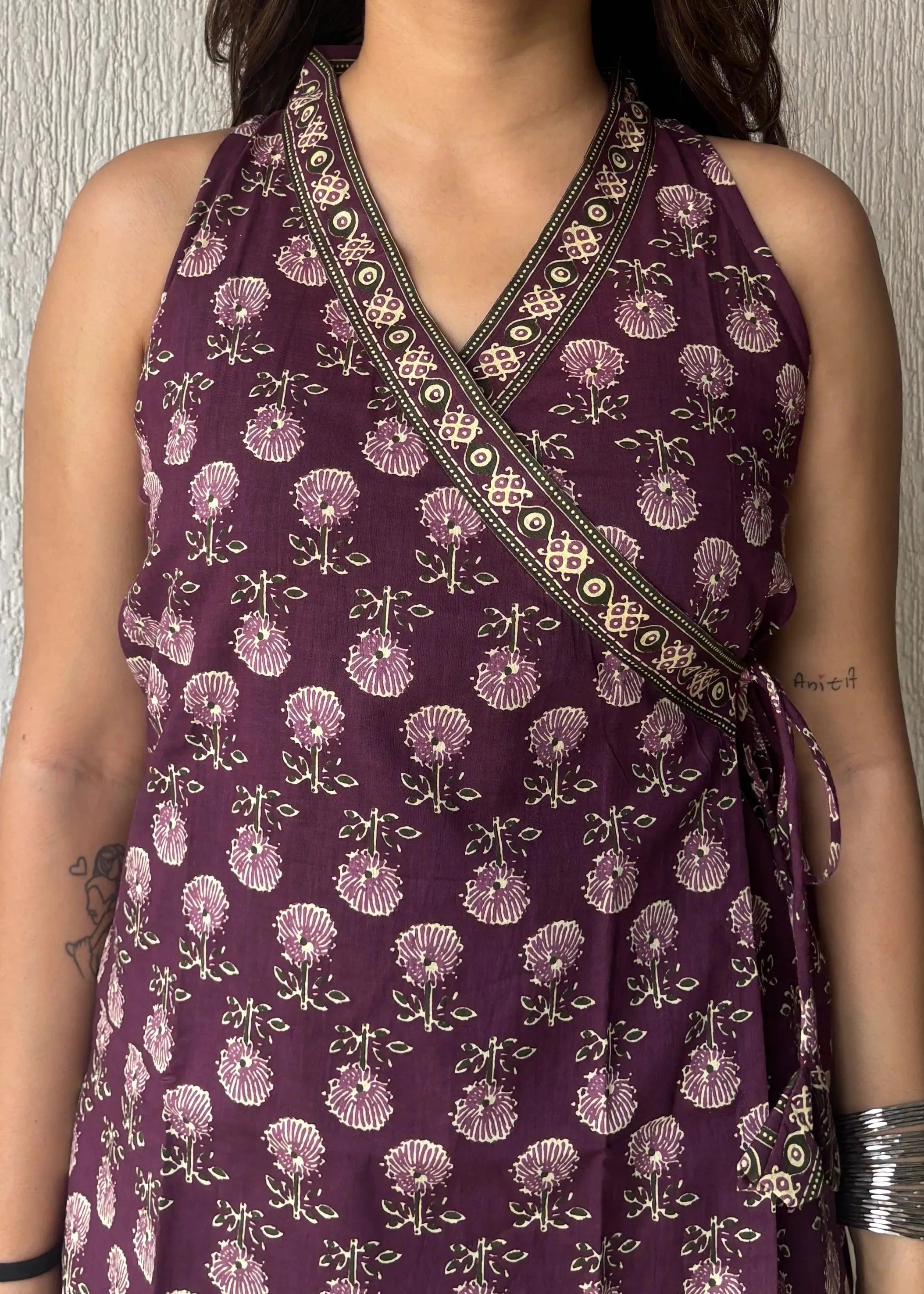 Plum sleeveless wrap-tie short kurti