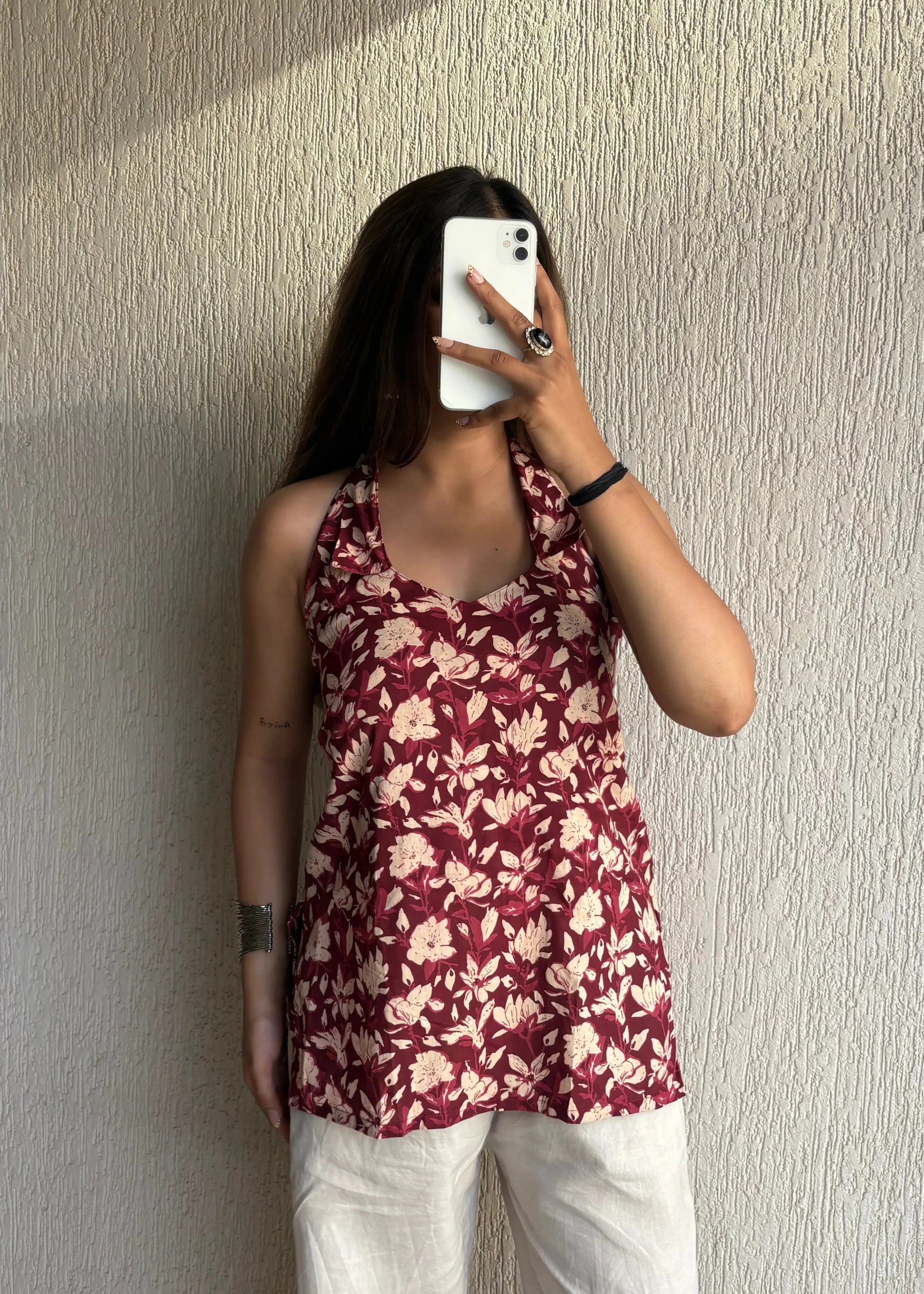 Gulaab backless short kurti