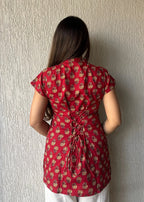 Red keyhole cotton short kurti