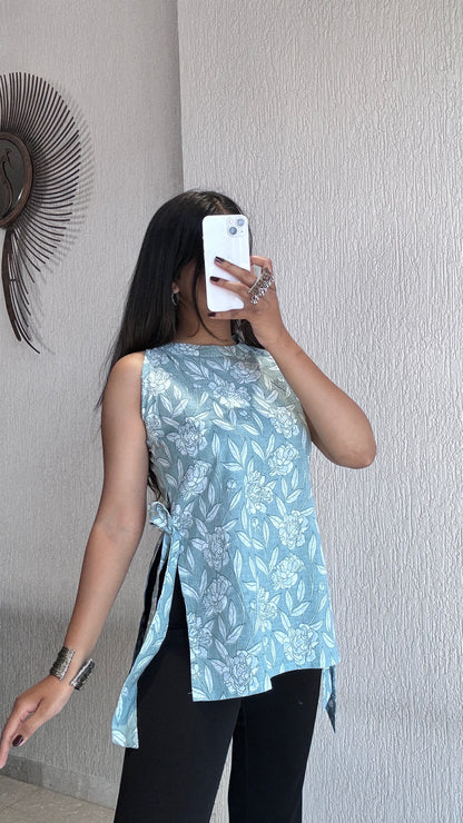 Babypink Halterneck high slit short kurti